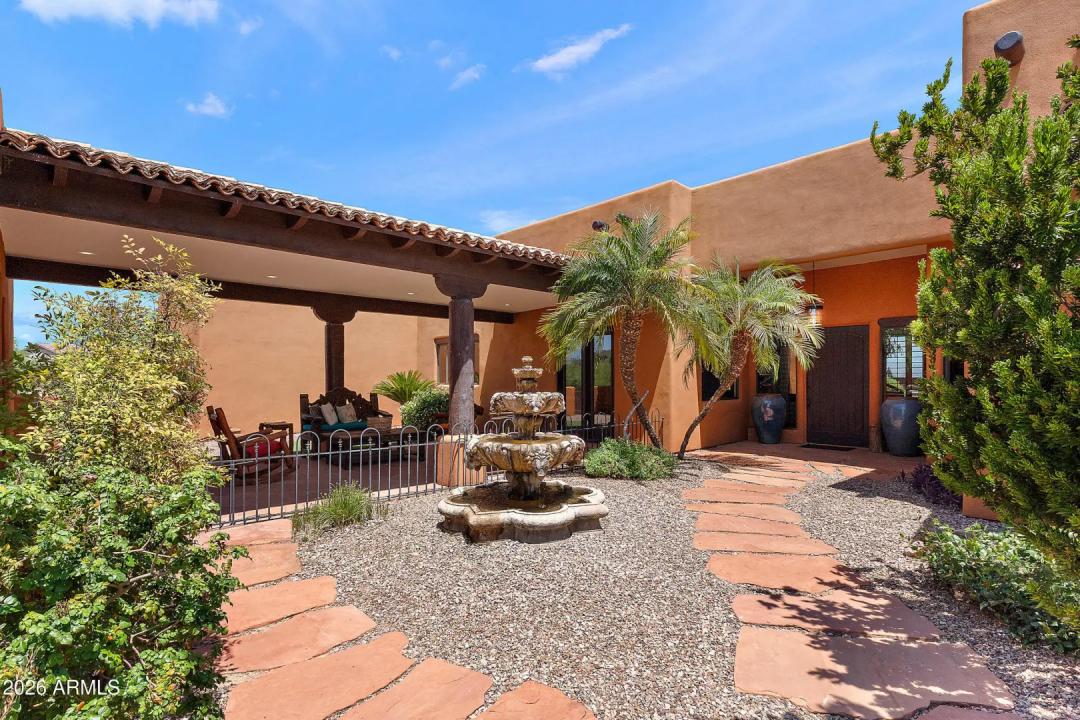 Real Estate Picture 7