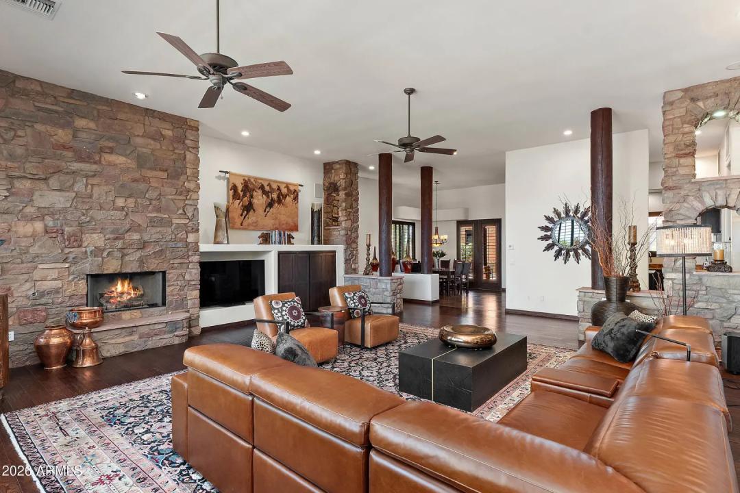Real Estate Picture 14