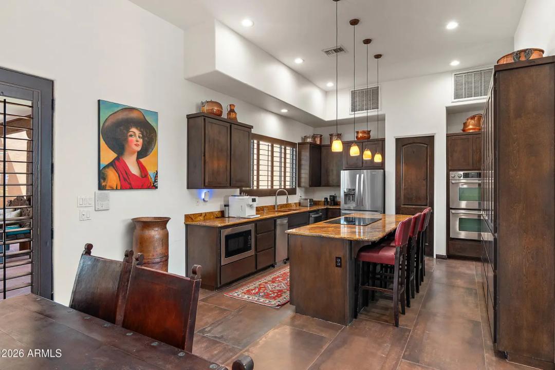Real Estate Picture 16
