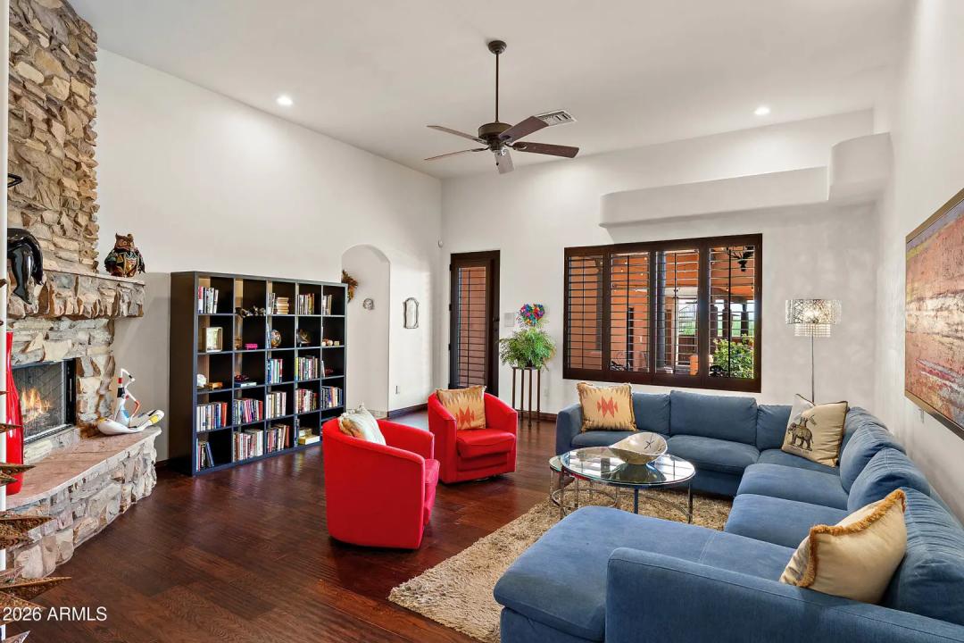 Real Estate Picture 18