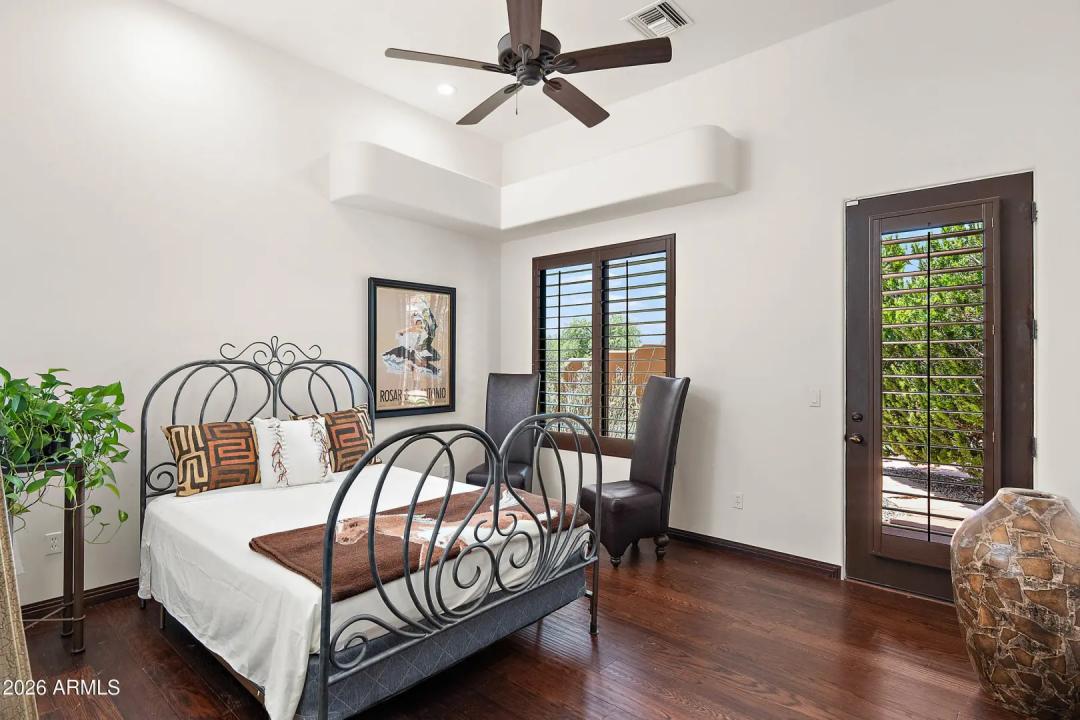 Real Estate Picture 32