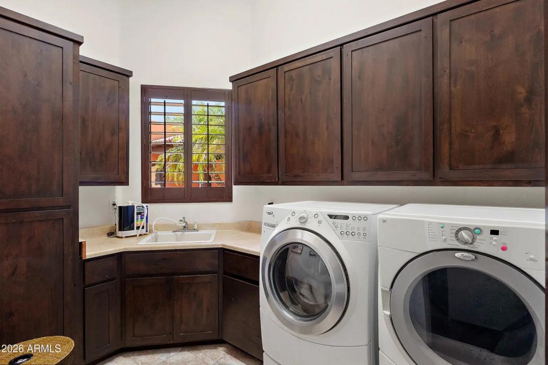Real Estate Picture 39