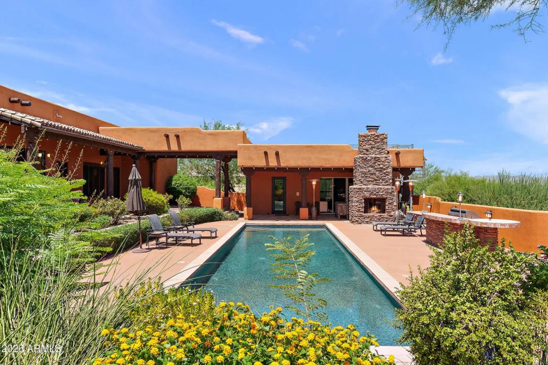 Real Estate Picture 5