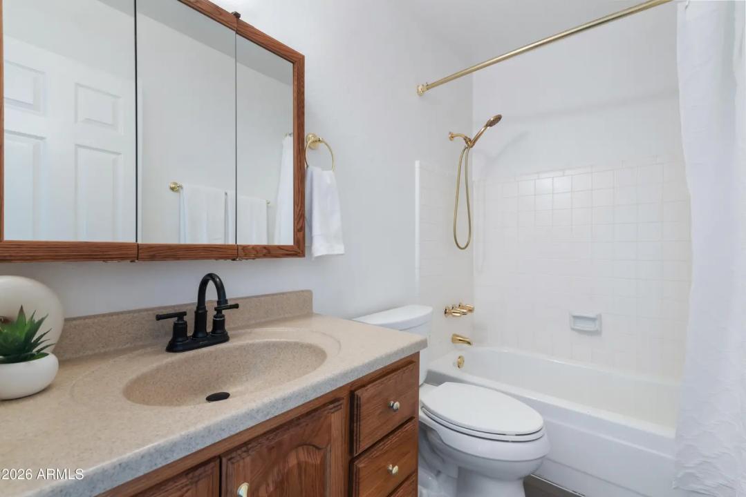 Real Estate Picture 38