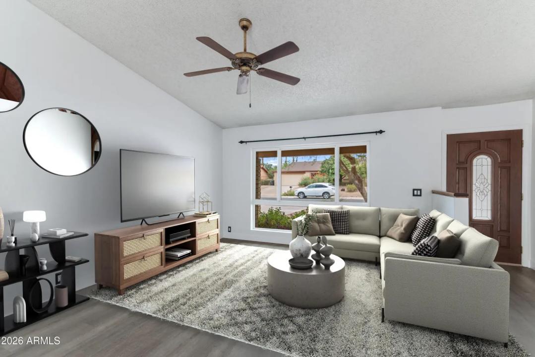 Real Estate Picture 13