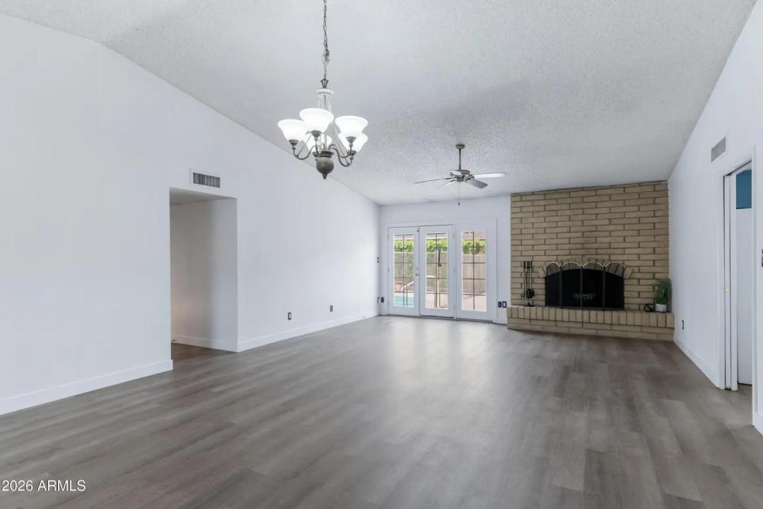 Real Estate Picture 6