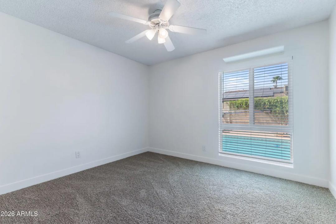 Real Estate Picture 37