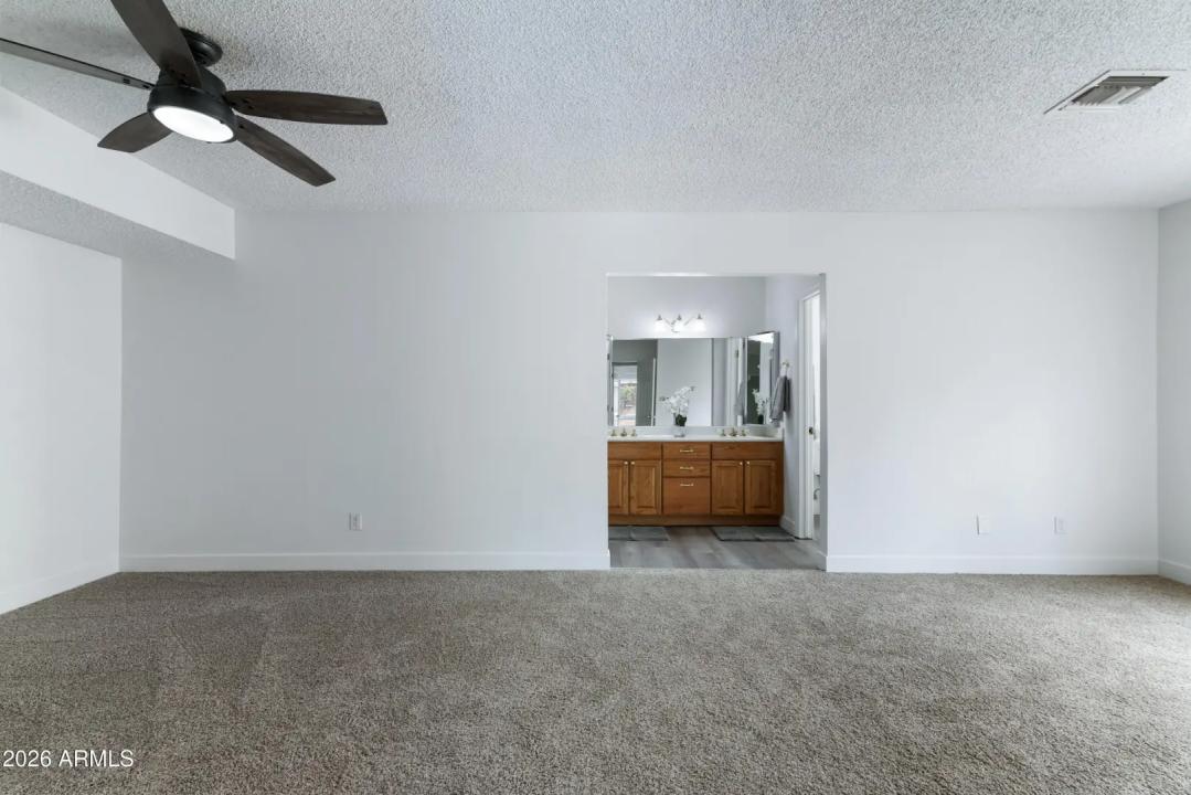 Real Estate Picture 25