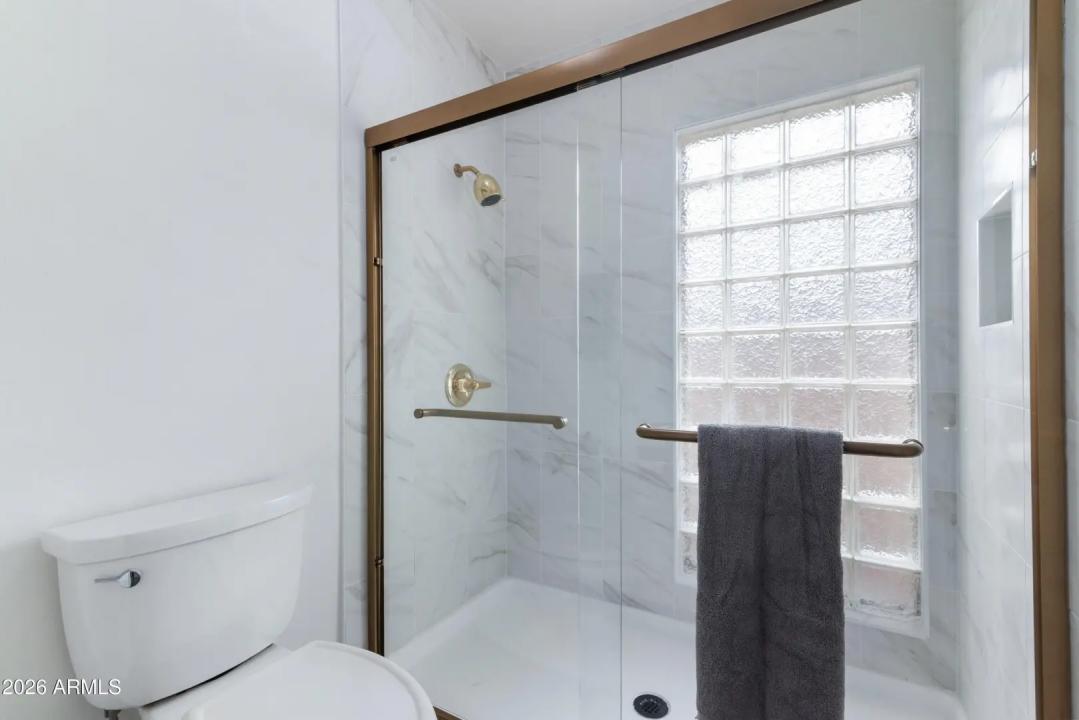 Real Estate Picture 32