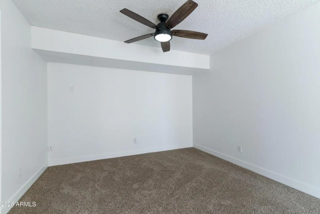 Real Estate Picture 23