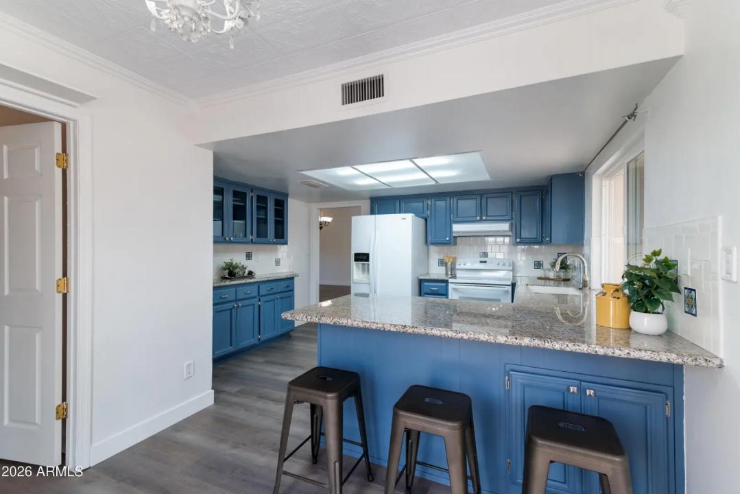 Real Estate Picture 21