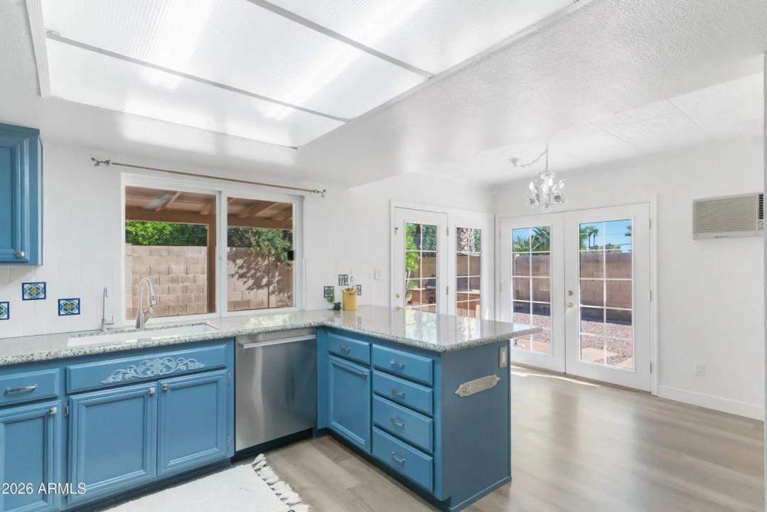 Real Estate Picture 16