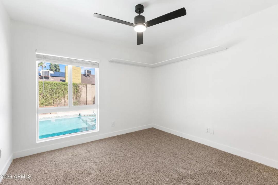 Real Estate Picture 24