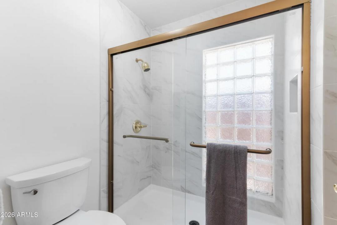 Real Estate Picture 34