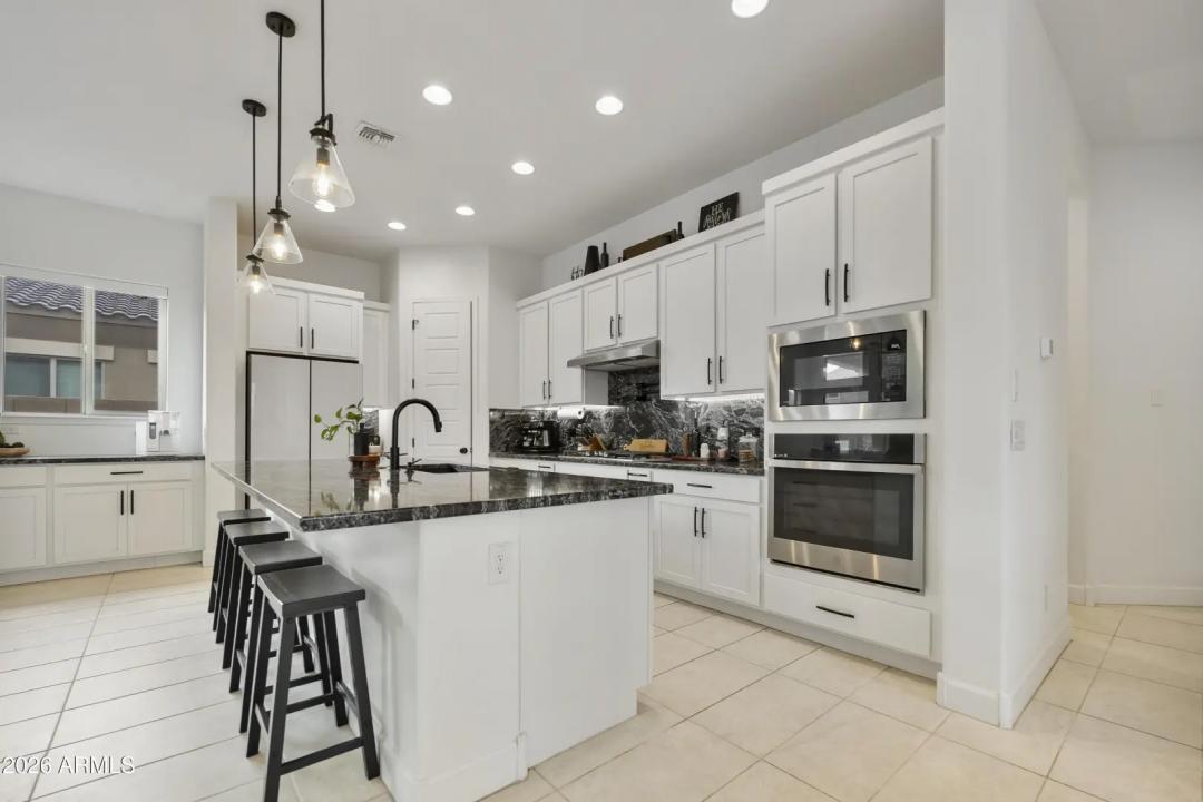 Real Estate Picture 2