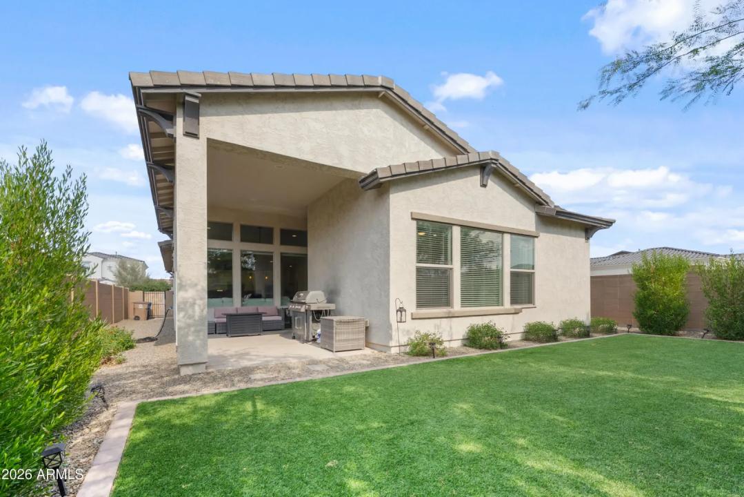 Real Estate Picture 5
