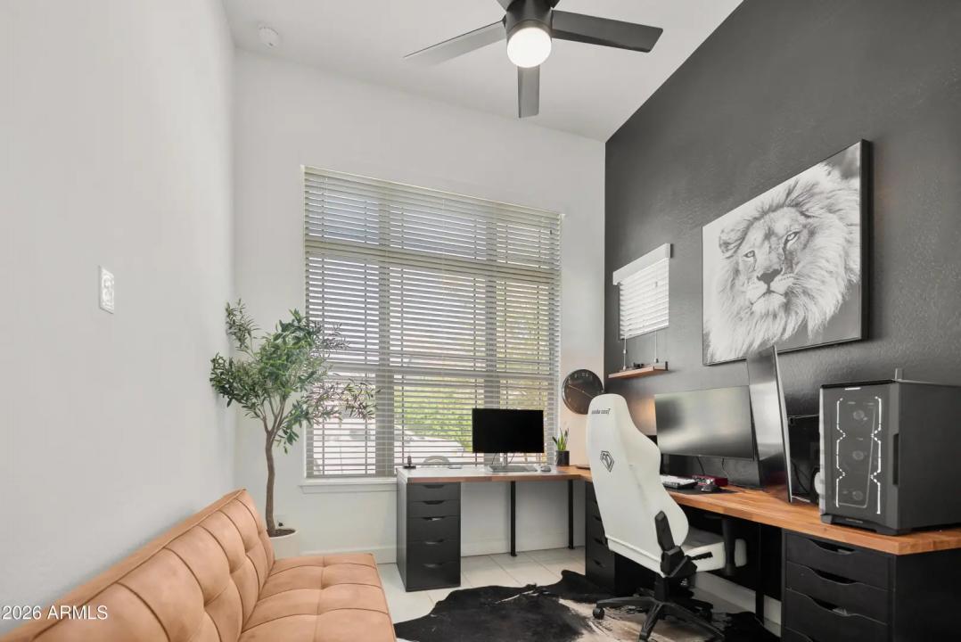 Real Estate Picture 11