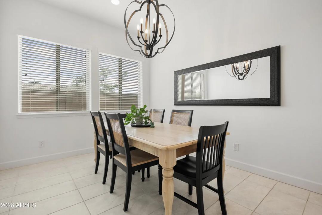 Real Estate Picture 7