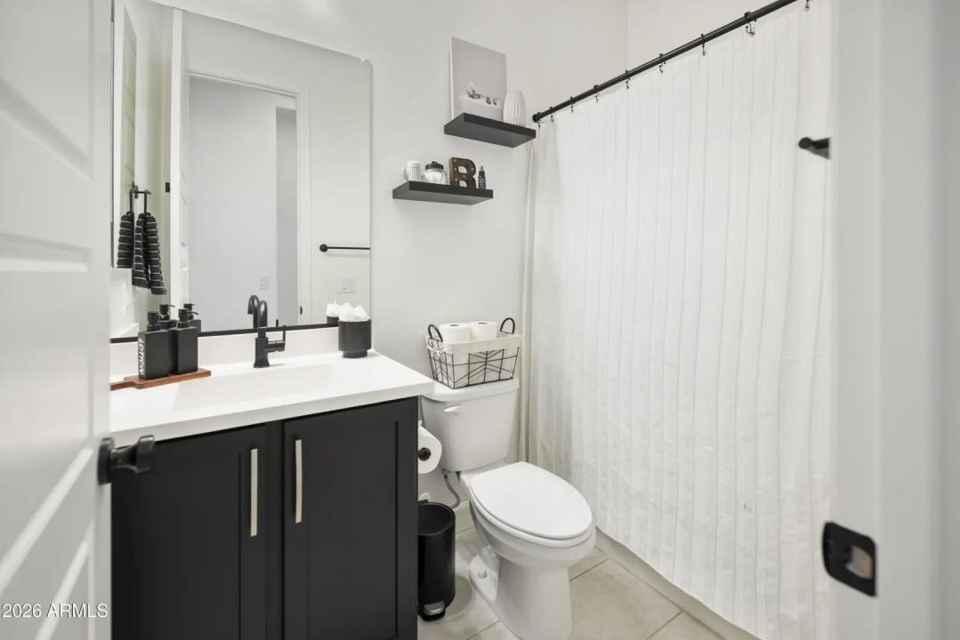 Real Estate Picture 12