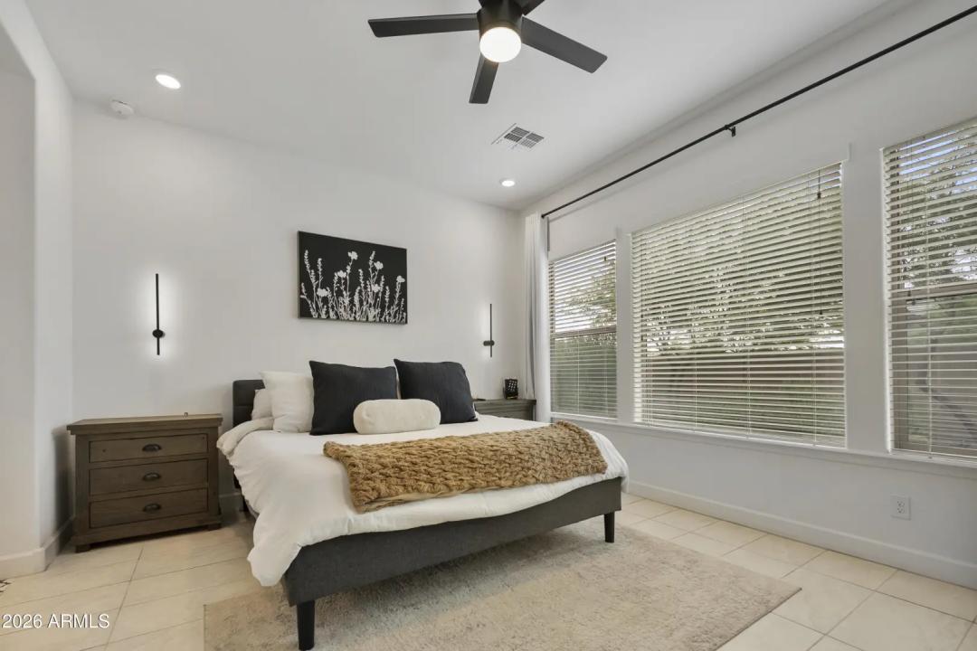 Real Estate Picture 15