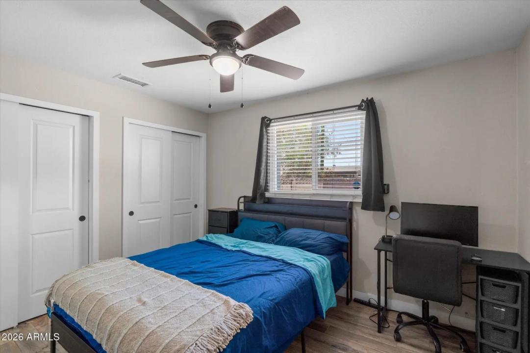 Real Estate Picture 17