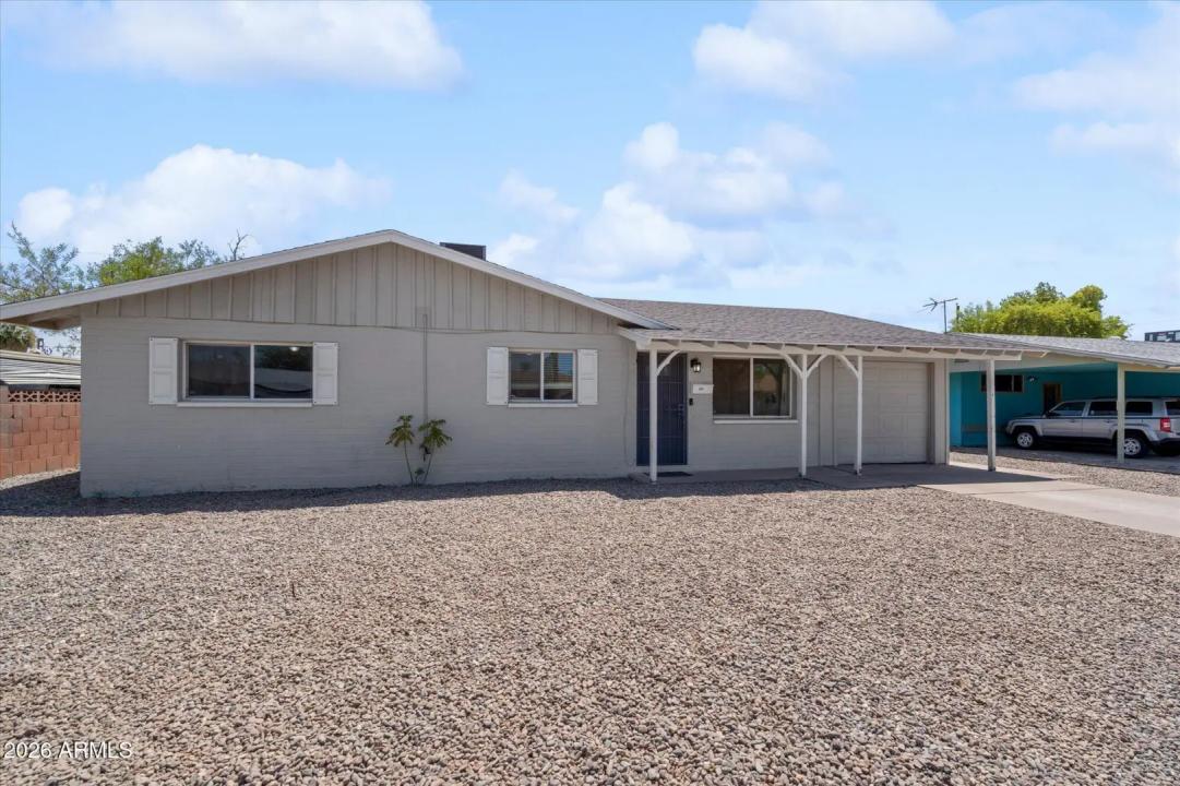 Real Estate Picture 3
