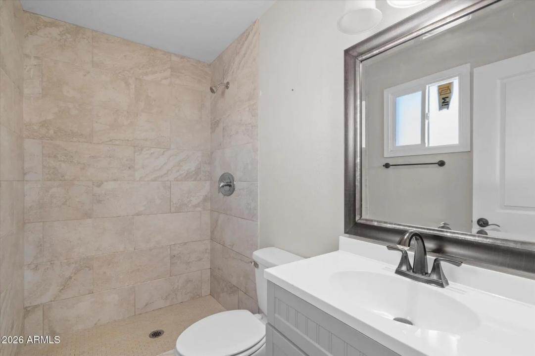Real Estate Picture 16