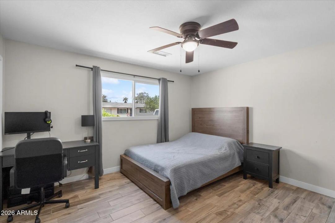 Real Estate Picture 15