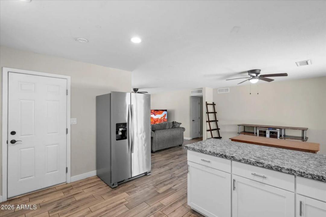 Real Estate Picture 13