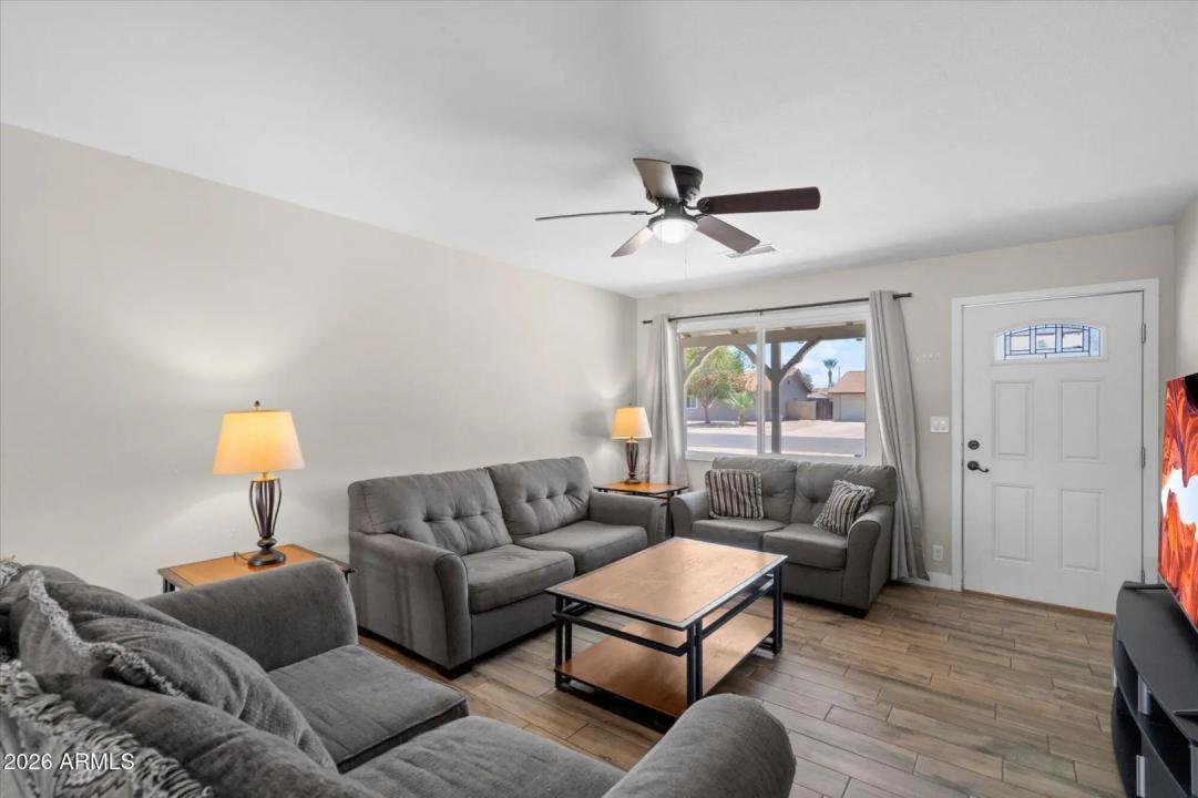 Real Estate Picture 6