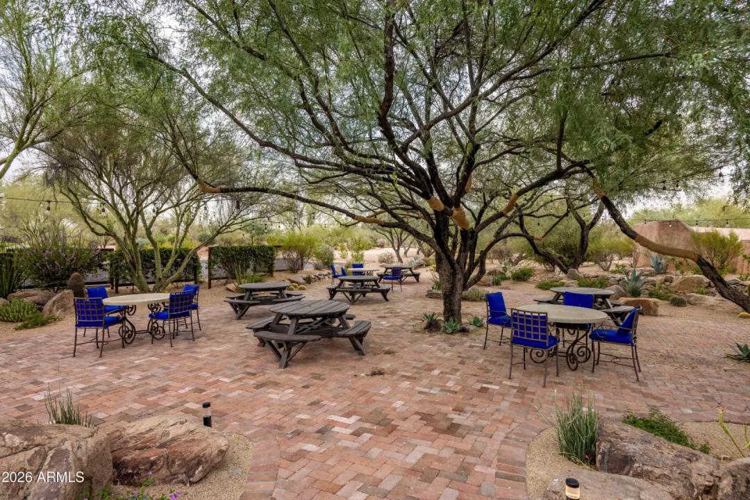 Real Estate Picture 15