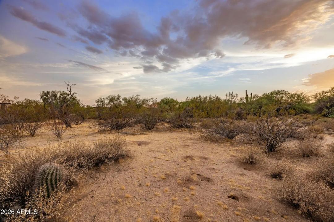 Real Estate Picture 6
