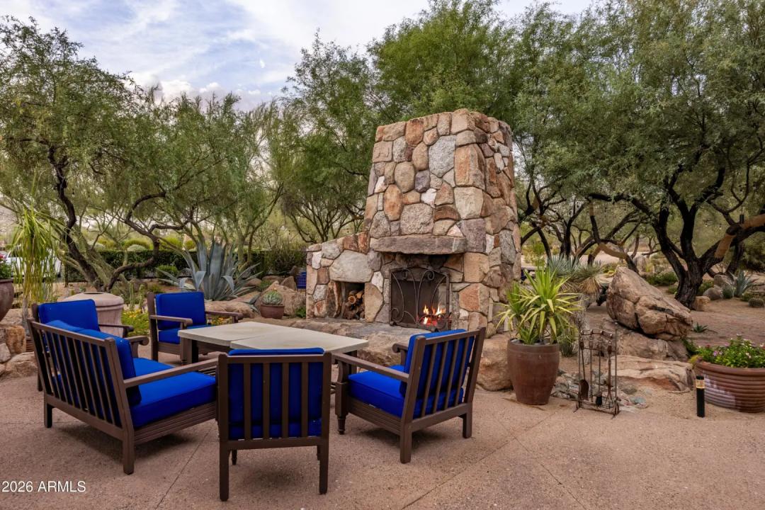 Real Estate Picture 14
