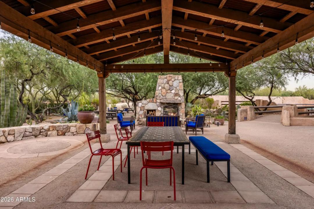 Real Estate Picture 13