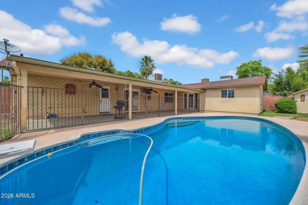 Real Estate Picture 18