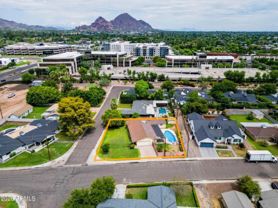 Real Estate Picture 22