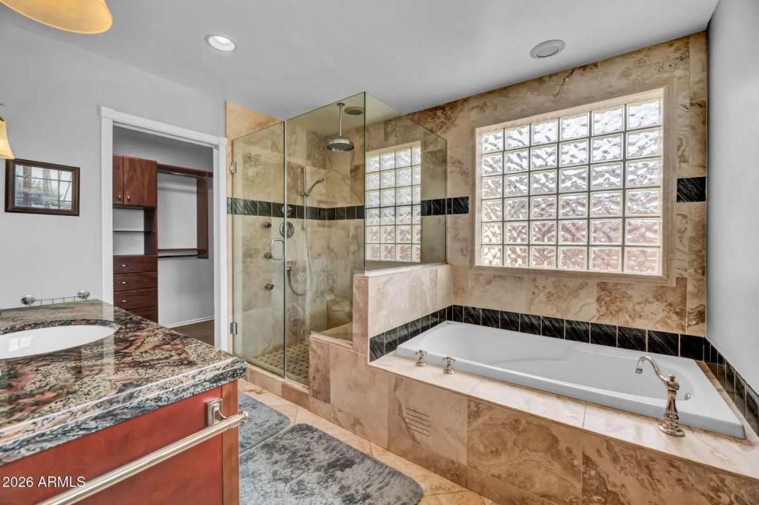 Real Estate Picture 10