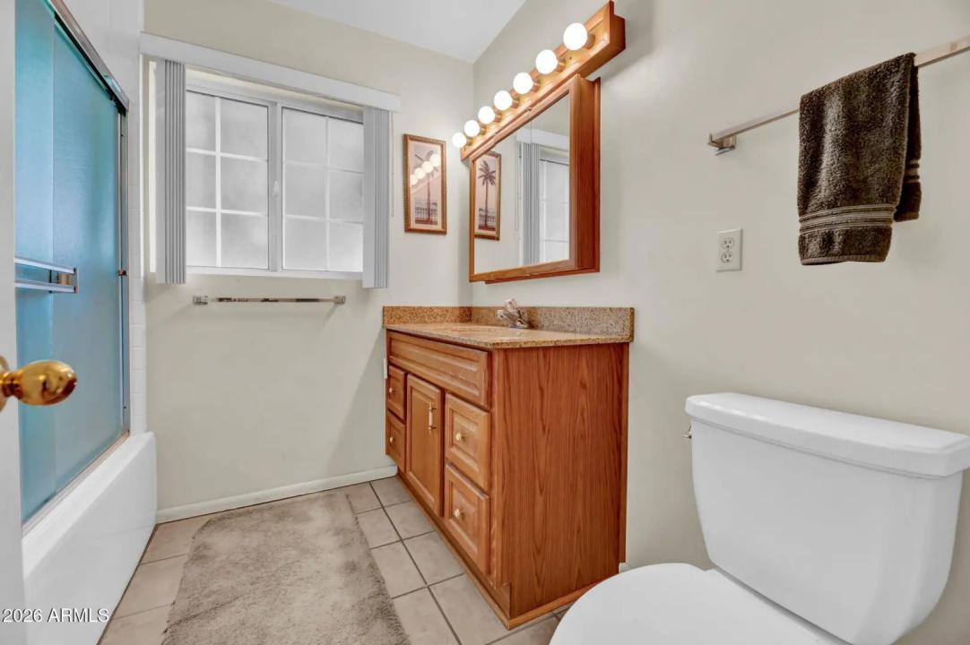 Real Estate Picture 13