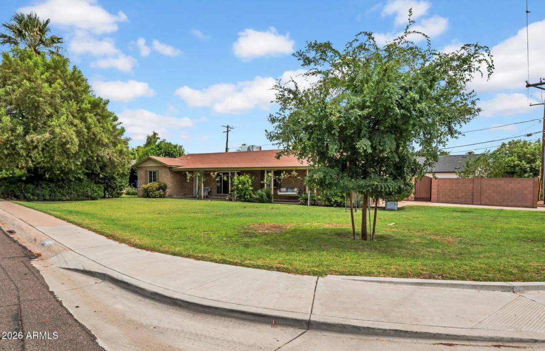 Real Estate Picture 2