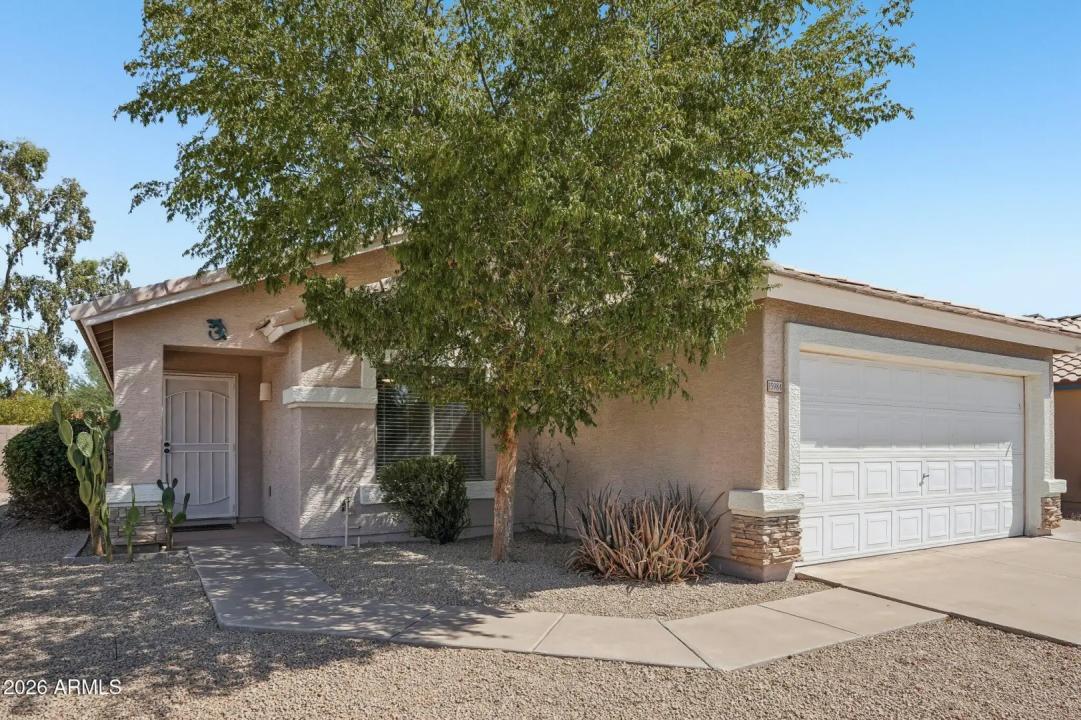 Real Estate Picture 5