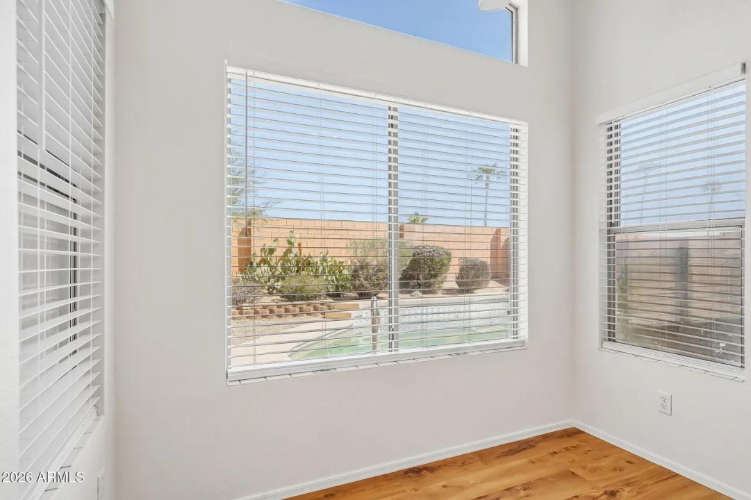 Real Estate Picture 16