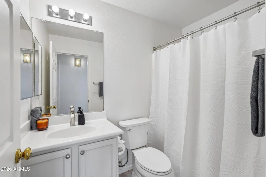 Real Estate Picture 26