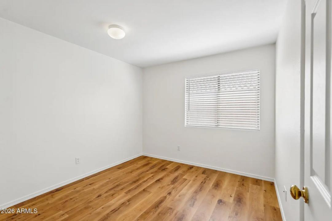 Real Estate Picture 24