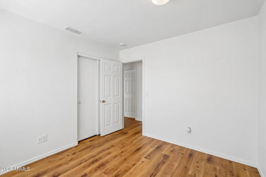 Real Estate Picture 28