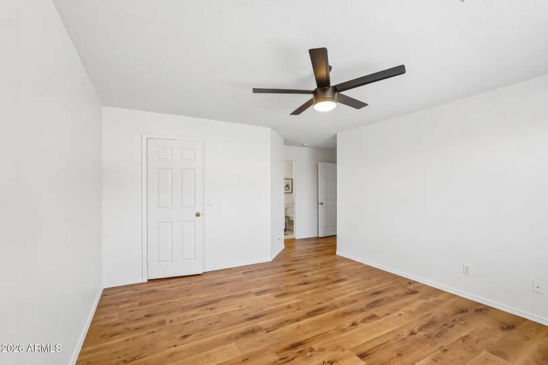 Real Estate Picture 18