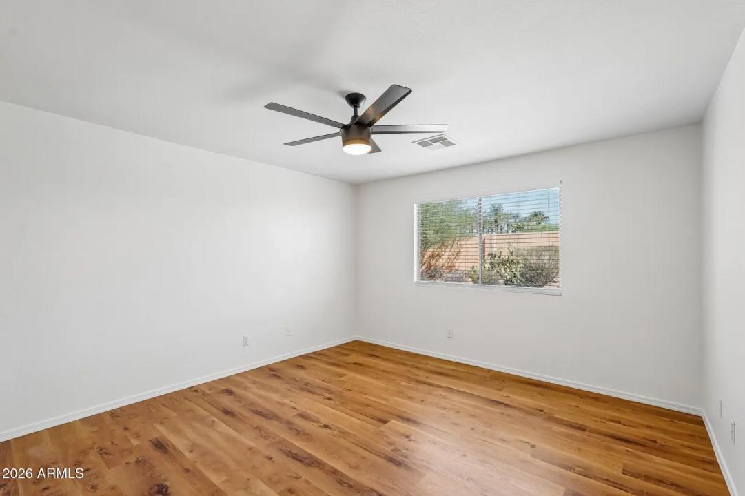 Real Estate Picture 27