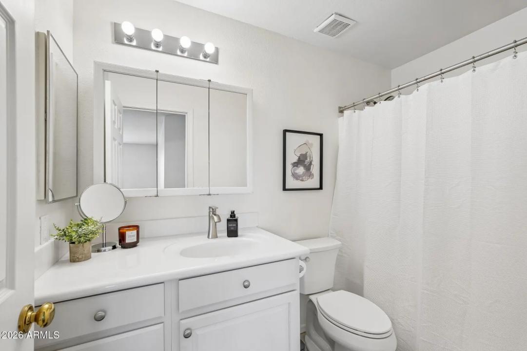 Real Estate Picture 19