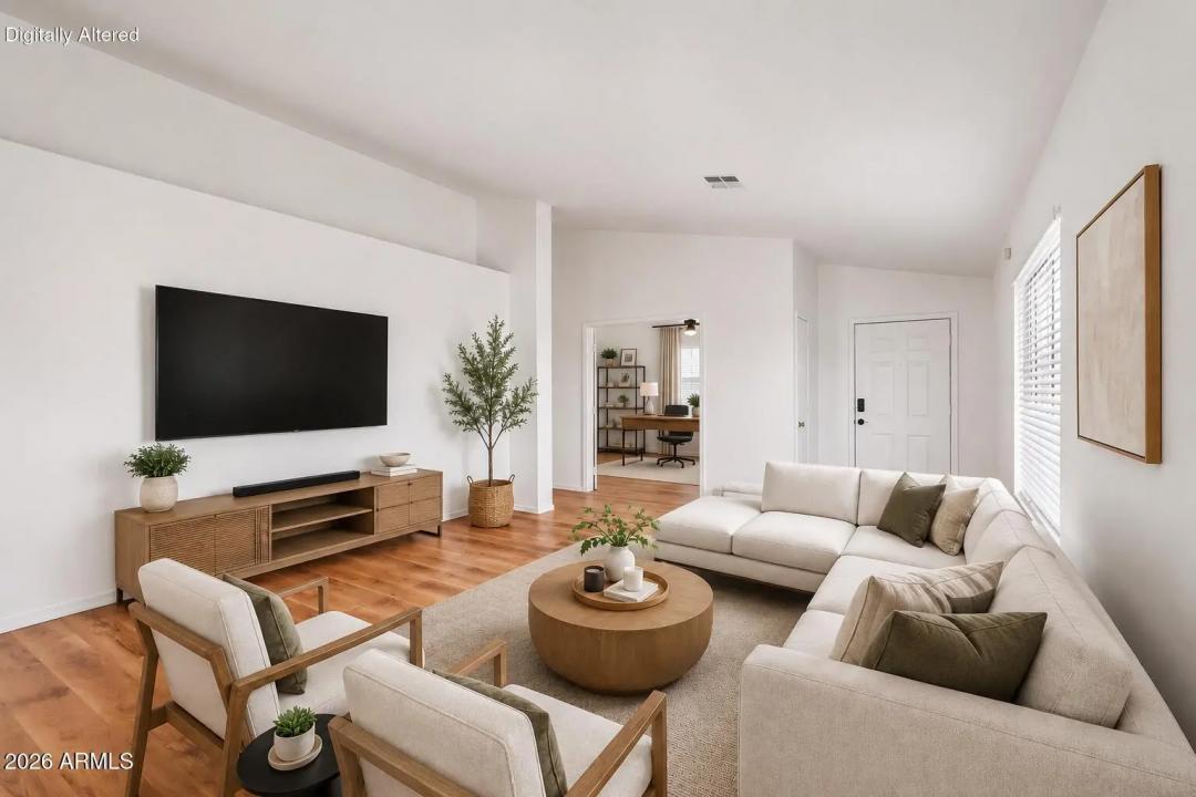 Real Estate Picture 7
