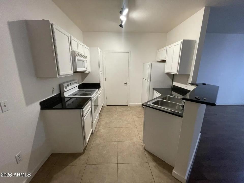 Real Estate Picture 6