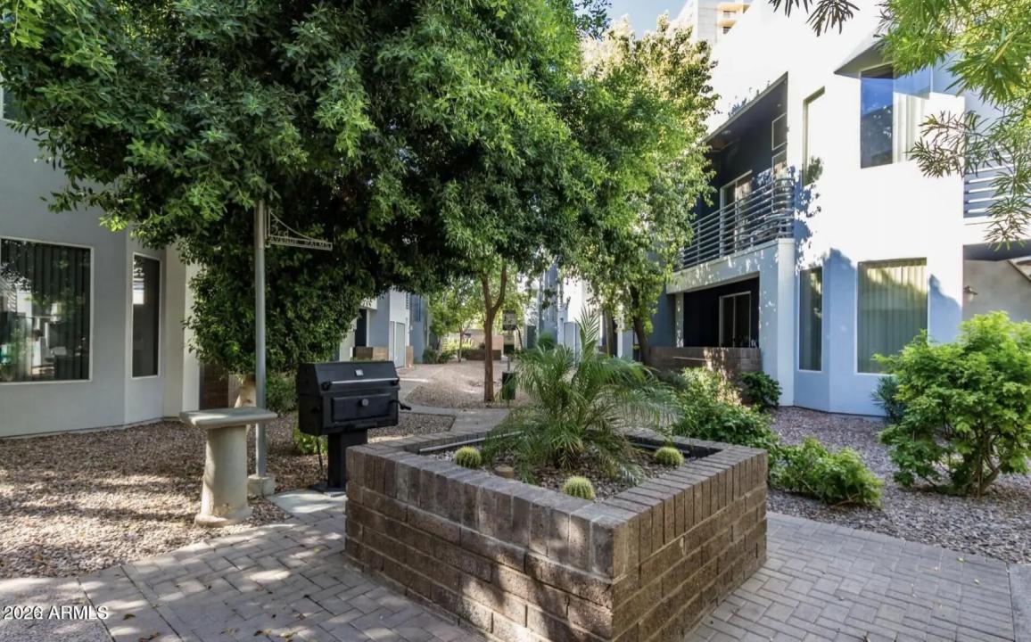 Real Estate Picture 19